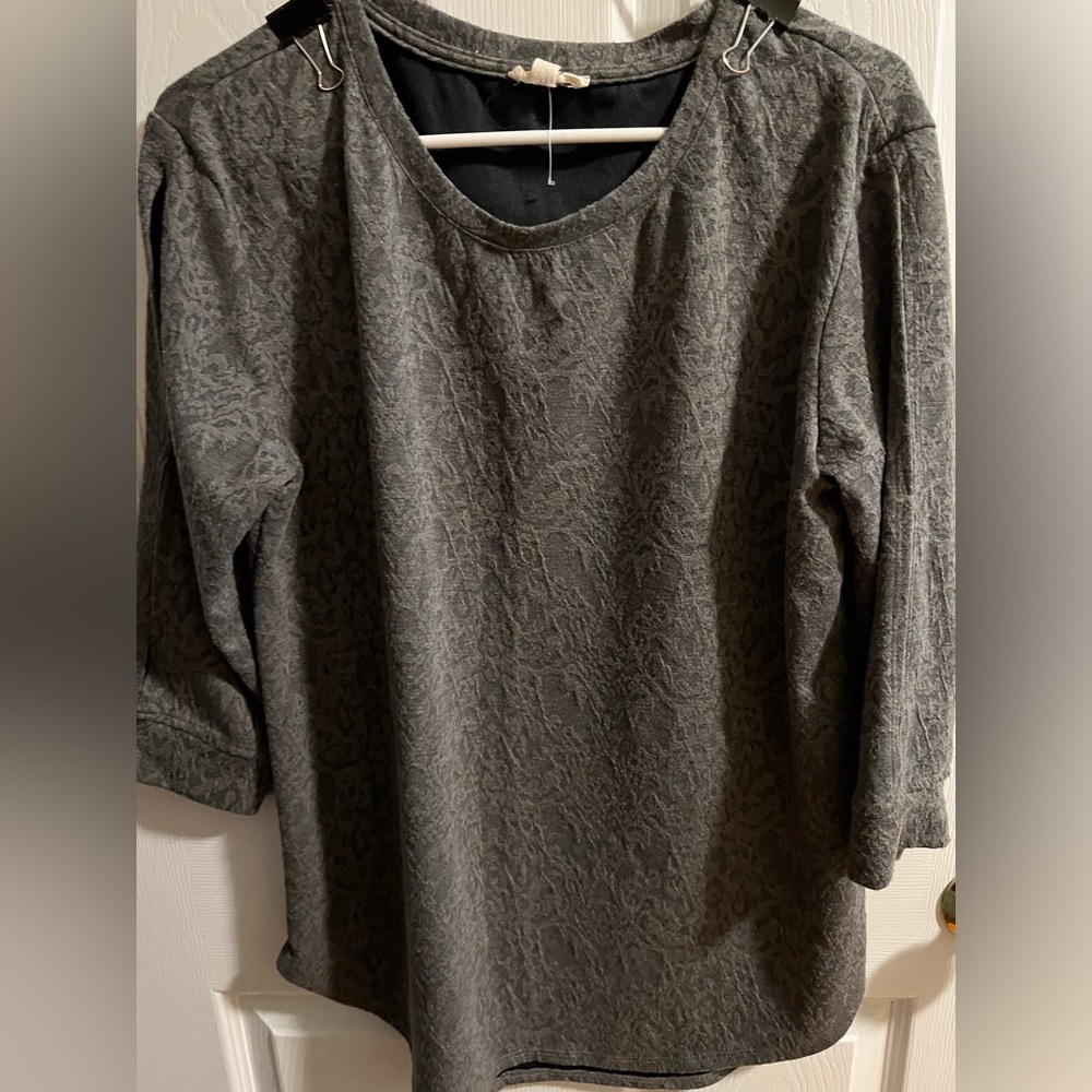 June and Delancey grey top size large